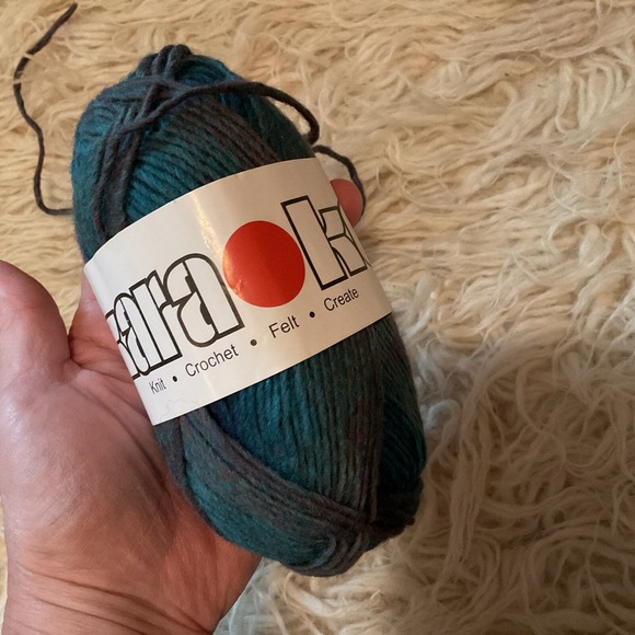 KaraKe Soy Silk Yarn variegated colors - Picture 5 of 6